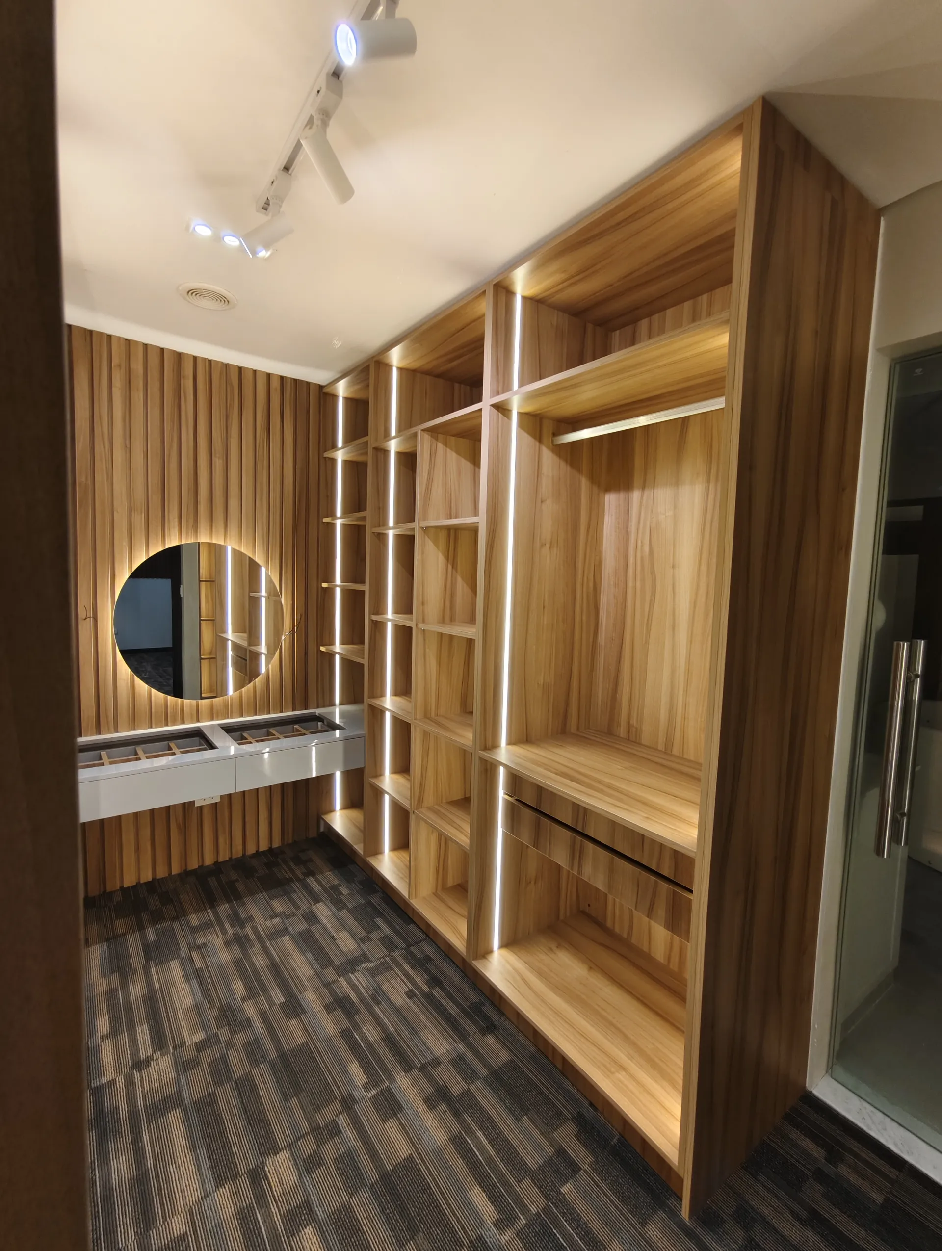 Smoked Bronze Glass Dressing Suite